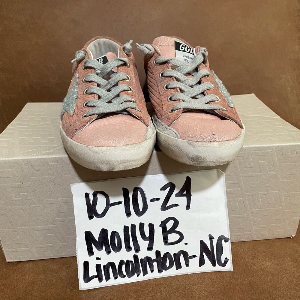 Golden Goose Superstars